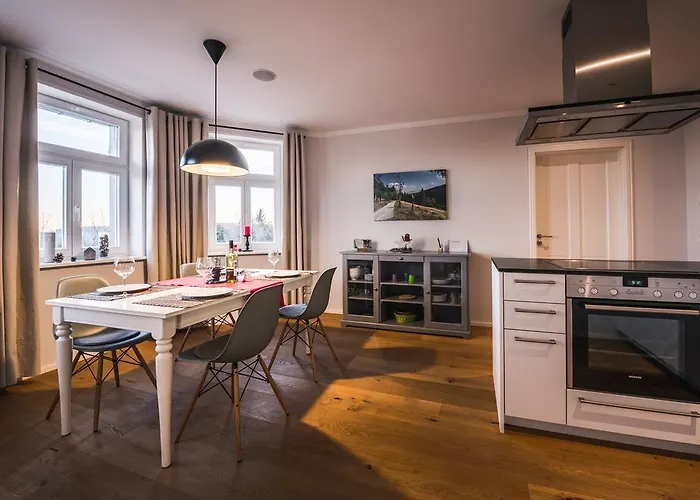 Ahornallee - Erzgebirge